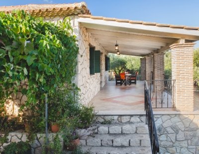 Villa rentals in Greece