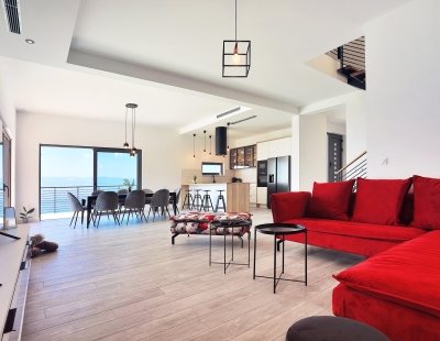 Villa holidays in Omis