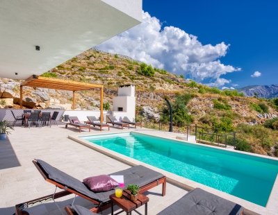 Book a villa holiday in Dalmatia