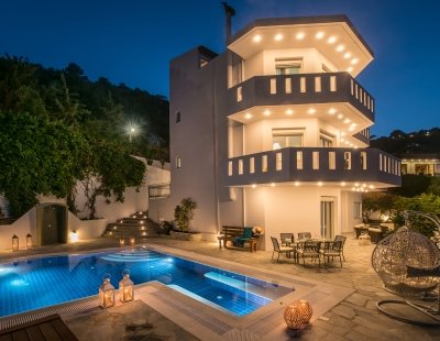 Book a villa in Greece