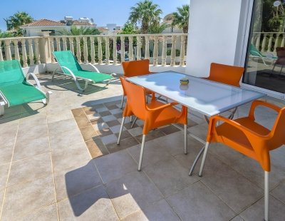 Villa rentals in Coral Bay