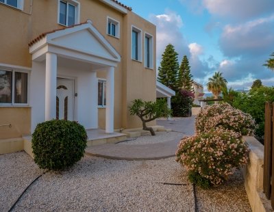 Holiday home in Cyprus villa booking