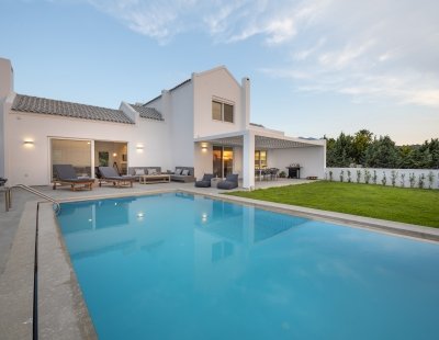 Villa rentals in Greece
