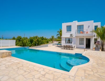 Villa in Coral Bay to rent