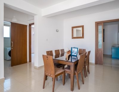 Book a villa in Coral Bay