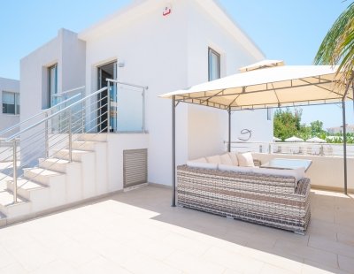 Holiday villas in Coral Bay