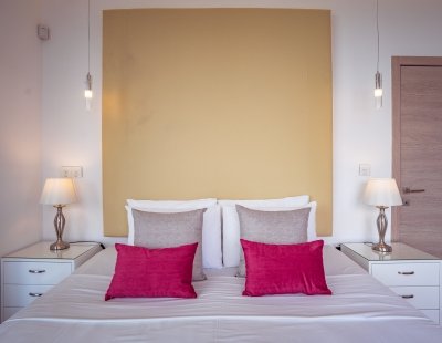 Book a villa holiday in Coral Bay