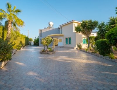 Holiday villas in Coral Bay