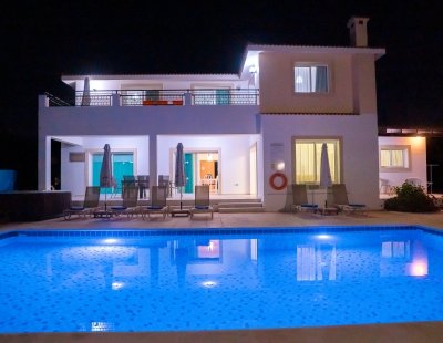 Villas in Coral Bay