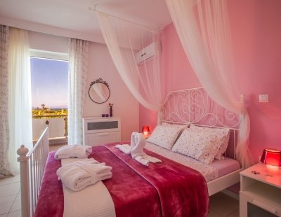 Book a villa in Greece