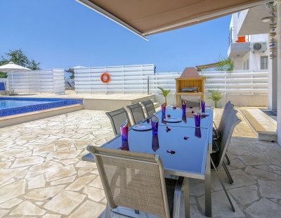 Holiday villas in Coral Bay