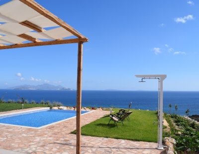 Book a villa holiday in Greece
