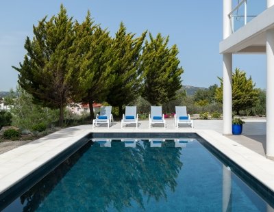 Villas in Ixia