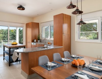 Book a villa in Ixia