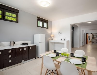Villas in Ixia