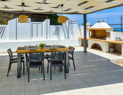 Book a villa in Ixia