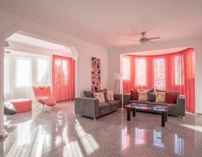 Book a villa in Coral Bay