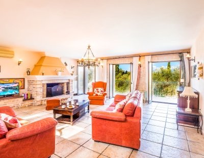 Villa in Kassiopi to rent