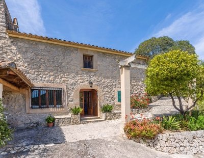 Villa rentals in Pollensa