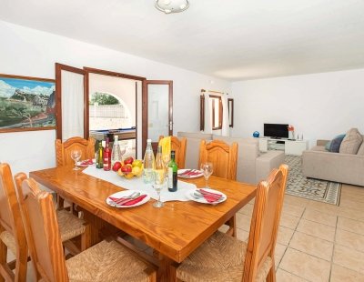 Book a villa holiday in Pollensa