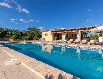 Book a villa in Mallorca