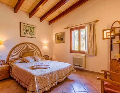 Book a villa holiday in Spain