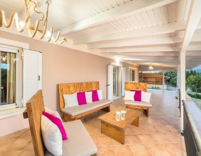 Book a villa in Greece
