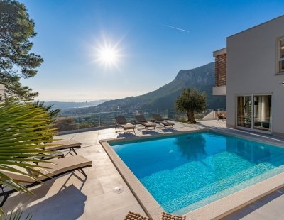 Book a villa in Split