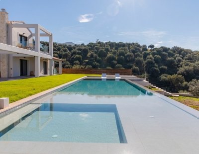 Villa rentals in Greece