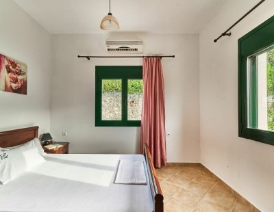 Villa in Plaka to rent