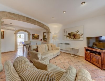 Book a villa in Pollensa