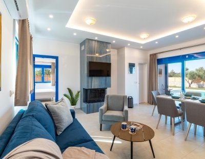 Holiday villas in Greece