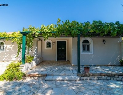 Book a villa in Kassiopi