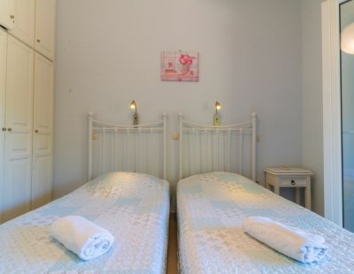 Holiday villas in Greece