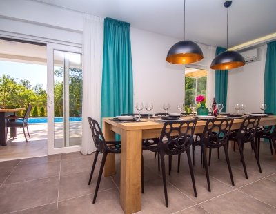 Villa in Omis to rent