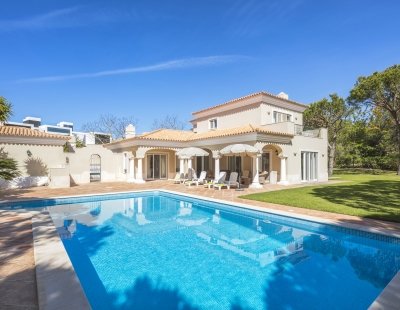 Book a villa in Algarve