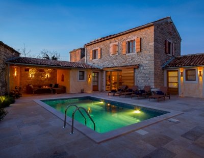 Book a villa in Pula