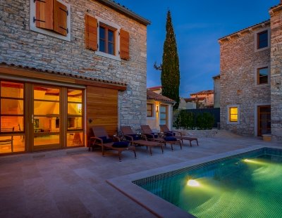 Book a villa holiday in Pula