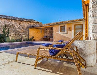 Villa holidays in Pula