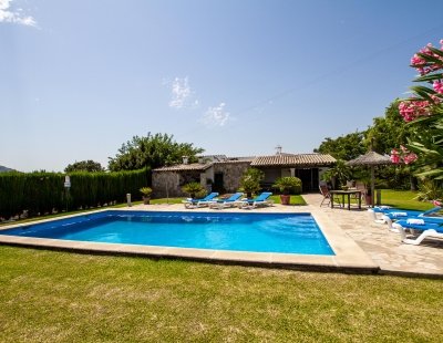 Holiday villas in Balearic Islands