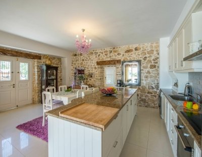 Holiday villas in Greece
