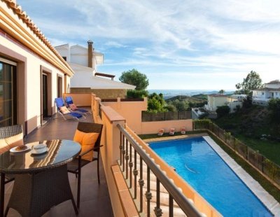 Villa rentals in Mijas