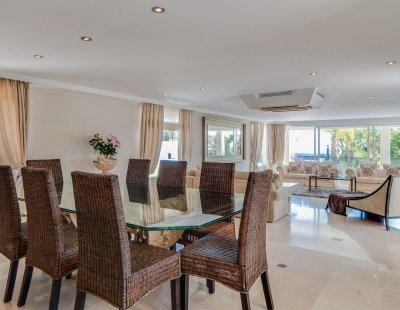 Book a villa in Spain