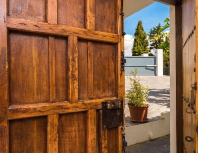 Book a villa in Spain