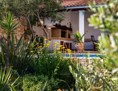 Book a villa holiday in Brac