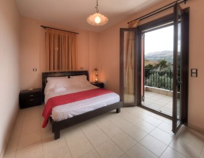 Holiday villas in Greece