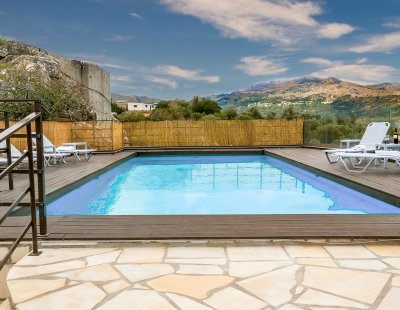 Holiday villas in Greece