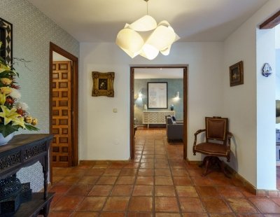 Book a villa holiday in Mijas