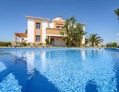 Villa rentals in Albufeira