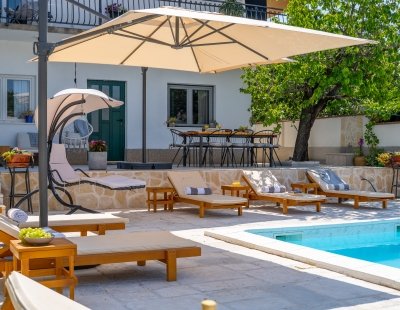 Book a villa in Trogir